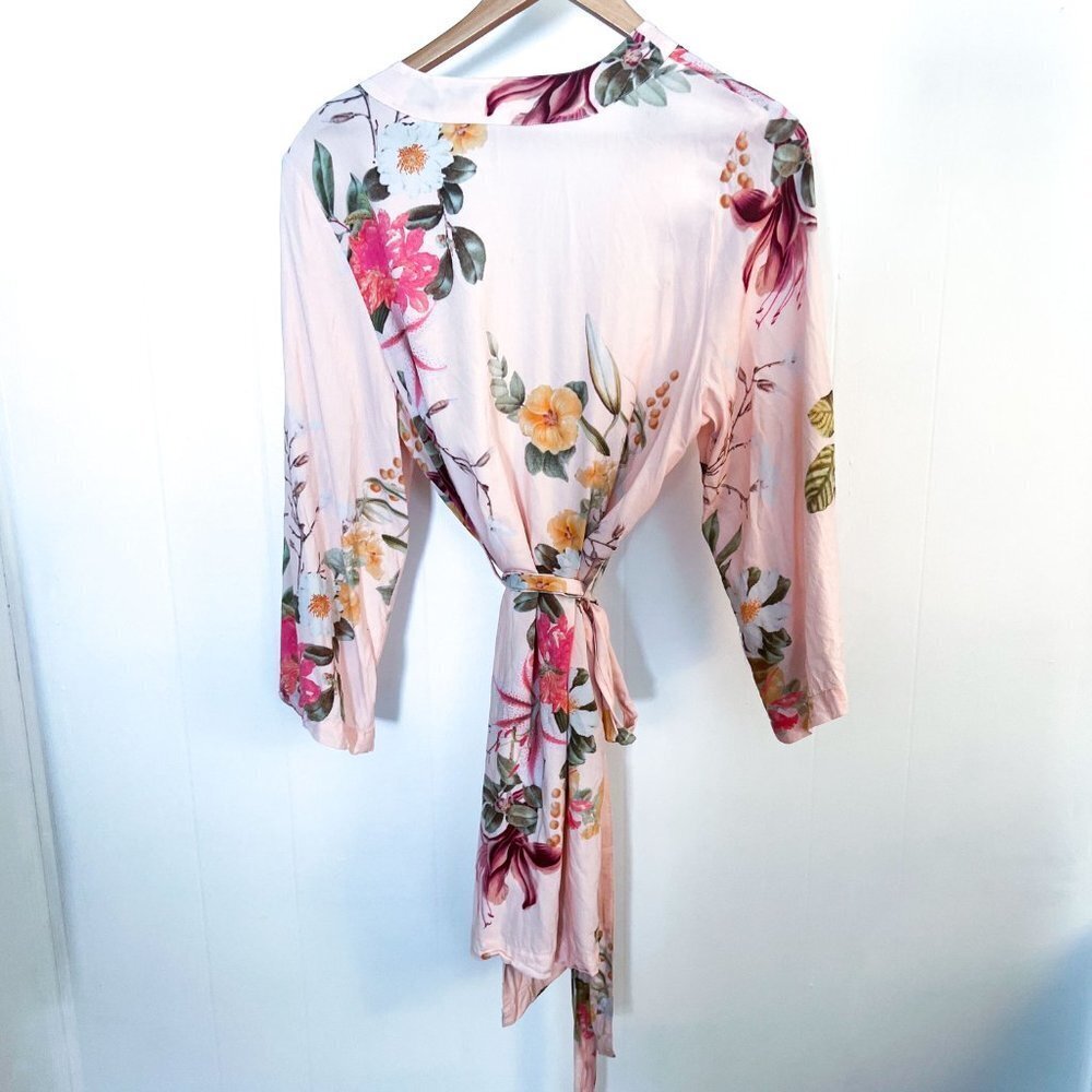 Floral Robe Size Small - Picture 4 of 9